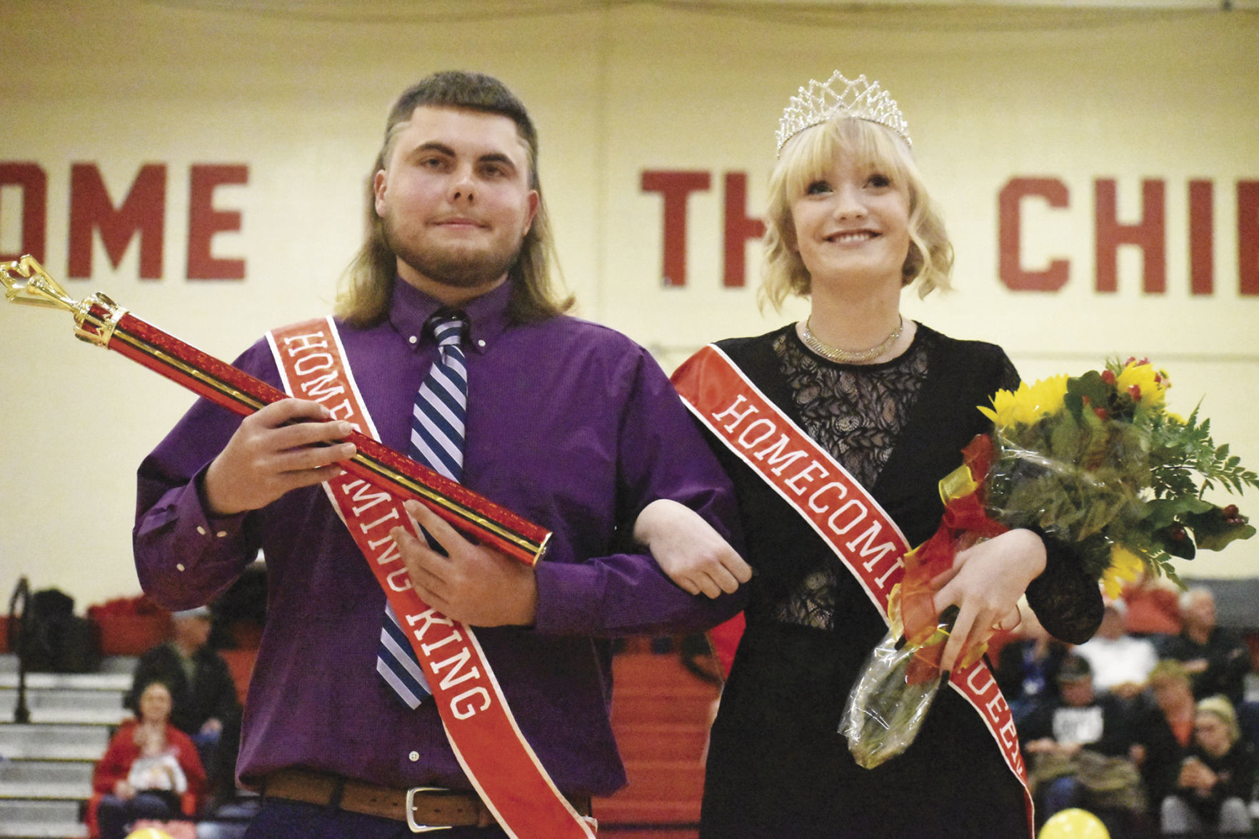 Garrett, Mills earn Homecoming honors